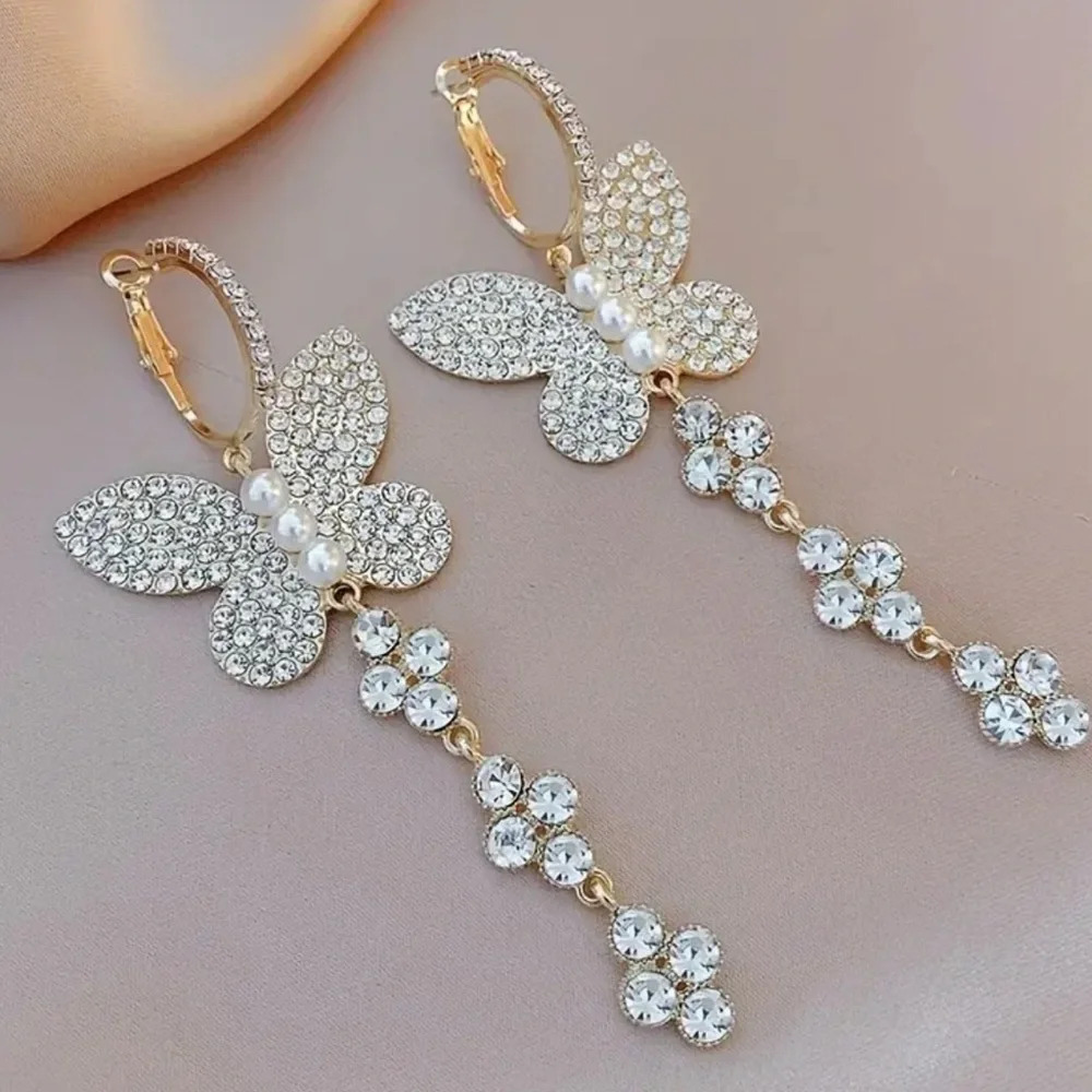 New! Exquisite Butterfly Earrings With Full Shiny Rhinestone Faux Pearl Decor